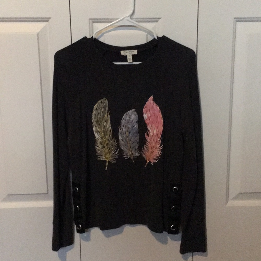 Long Sleeve shirt with feathers
